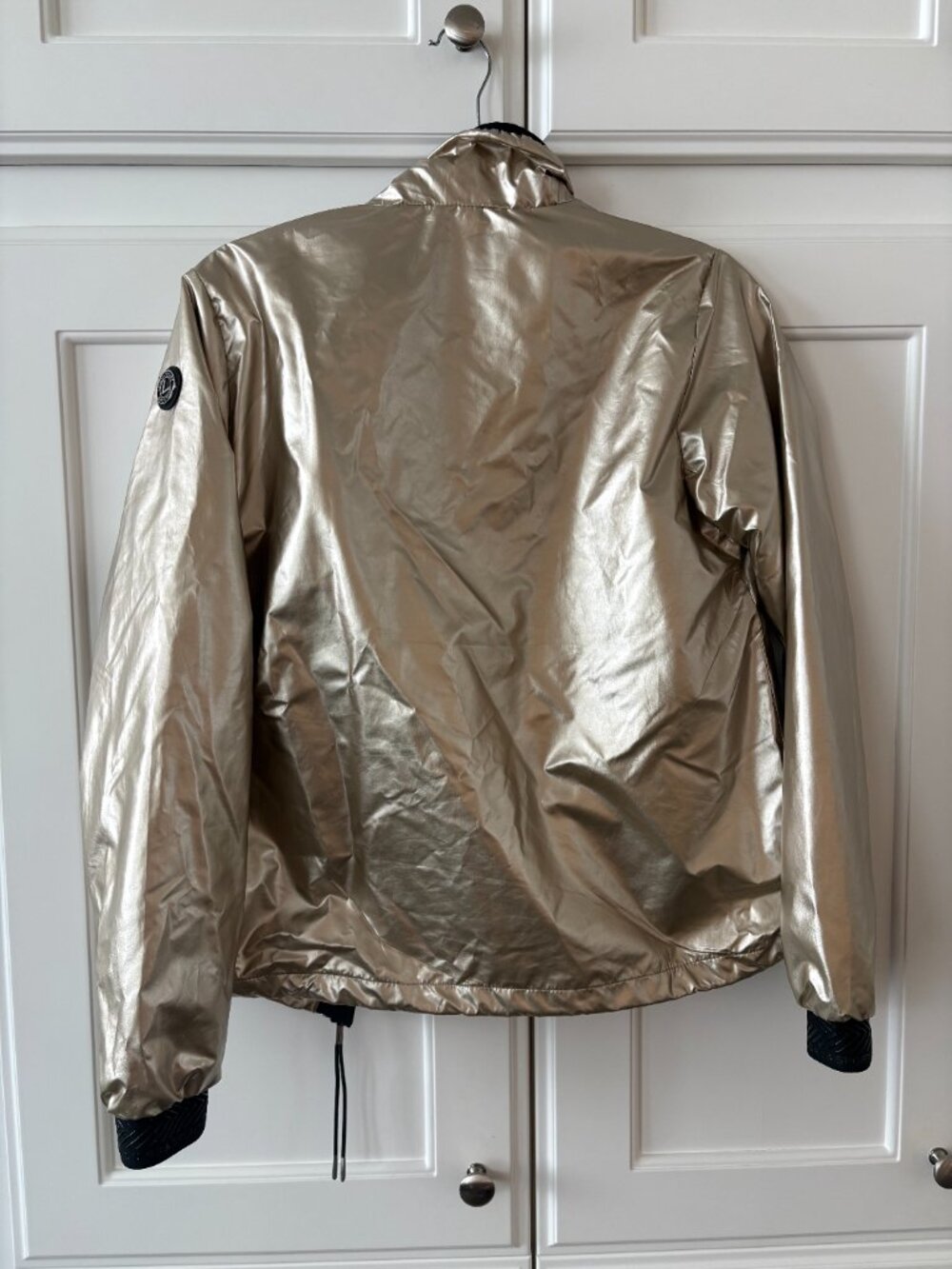 Gold Jacket - Picture 3 of 5